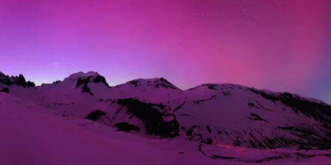 polarlicht funkelt violett schweiz