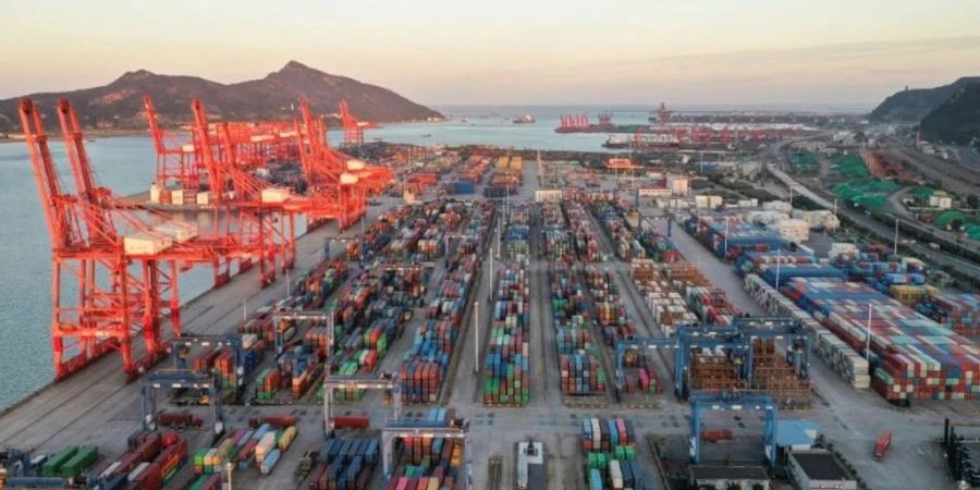 Ein Hafen in China: Das asiatische Land ist ein wichtiger Handelspartner für den Westen.