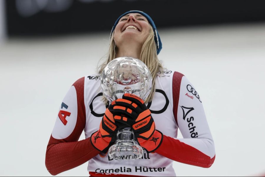 Cornelia Hütter gewinnt die Disziplinen-Wertung in der Abfahrt.