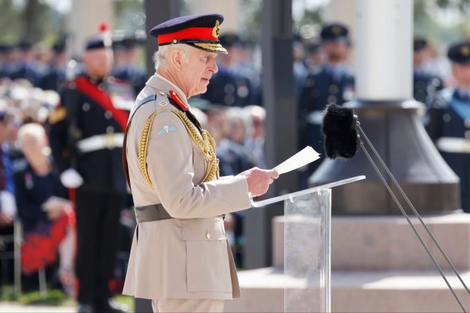Der britische König Charles III. während seiner Rede auf der Gedenkveranstaltung zum 80. Jahrestag der Landung der Alliierten in der Normandie. König Charles III.
