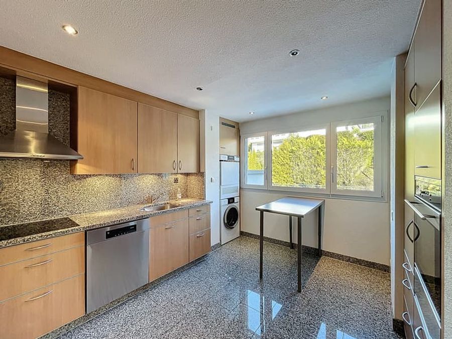 Die teuerste der drei Wohnungen hat einen Mietzins von 5890 Franken.