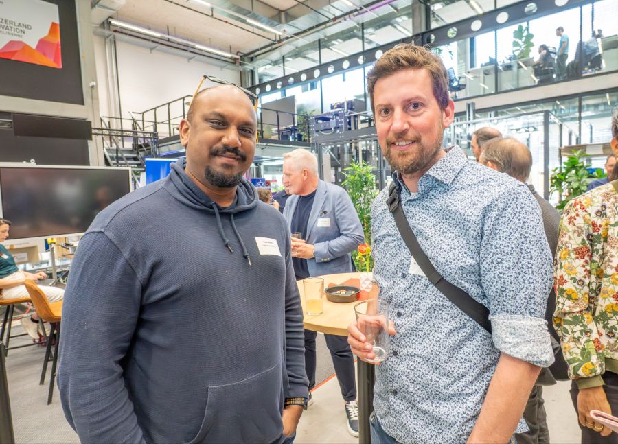 Shathu Vasa (Fankhauser Solar AG) und Manuel Fischer (BFH Wirtschaft)