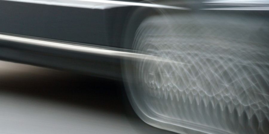 Die Luzerner Polizei stoppte am Freitag einen Raser in Rothenburg LU. (Symbolbild)