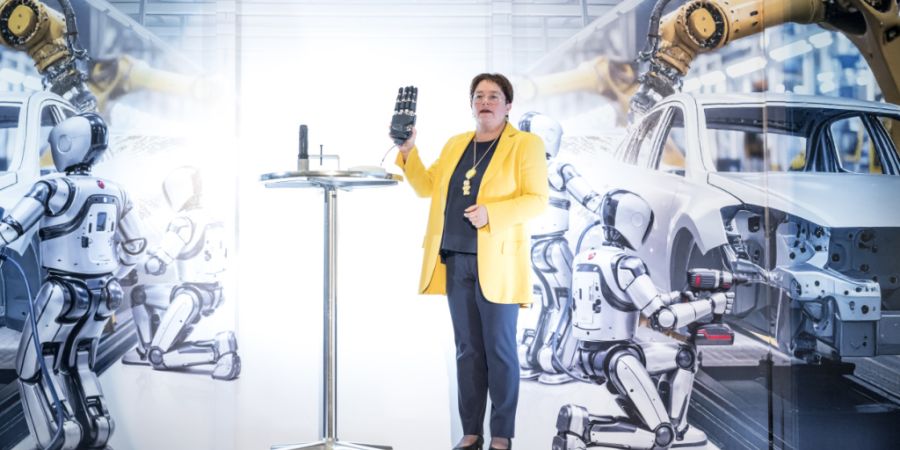 Die Ems-Chemie rund um CEO und Nationalrätin Magdalena Martullo-Blocher, hat im ersten Quartal des Geschäftsjahres 2026 etwas weniger umgesetzt. (Archivbild)