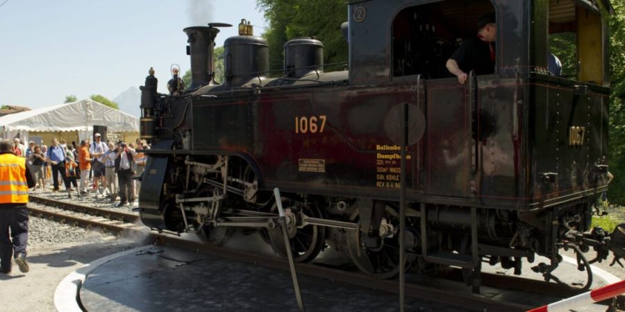 Zur 125-jährigen Brünigstrecke wurde im Juni 2013 in Giswil OW ein Fest mit historischen Zügen sowie einer Dampfbahn veranstaltet, sowie die neue Drehscheibe eingeweiht. (Archivbild)