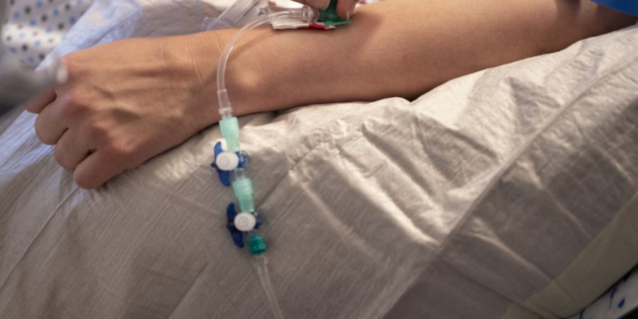 Gemäss Bundesamt für Statistik sind rund 2,3 Millionen Menschen aller Altersstufen in der Schweiz von einer chronischen Krankheit betroffen. (Archivbild)