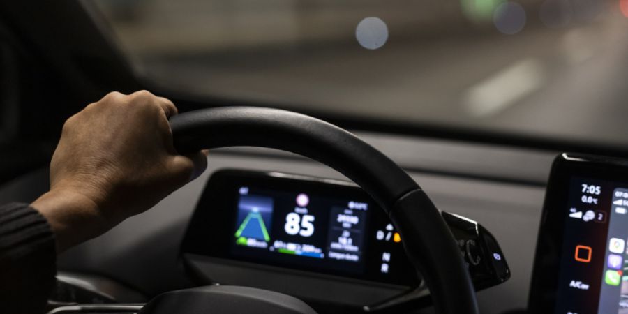 Die Mitte/EVP-Fraktion im St. Galler Kantonsrat vermutet bei der geänderten Motorfahrzeugsteuer eine versteckte Steuererhöhung. (Symbolbild)