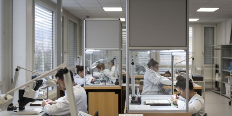 In der bernjurassischen Maschinenindustrie ist die Nachfrage nach Arbeit im Jahr 2025 gesunken. (Symbolbild)