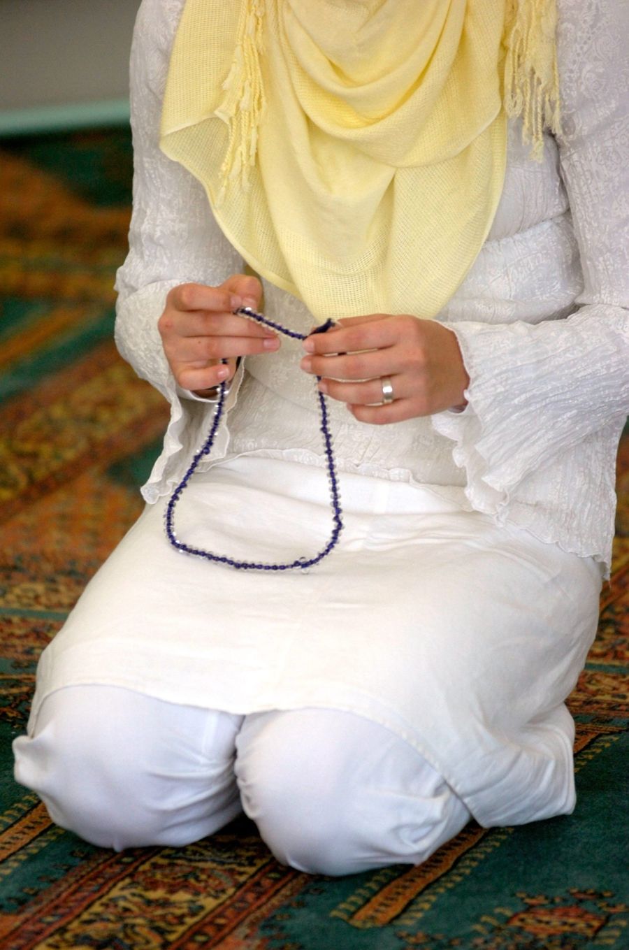 Die Gebetskette werde im Islam nicht geküsst, sagt Önder Günes, Präsident der Föderation islamischer Dachorganisationen Schweiz.