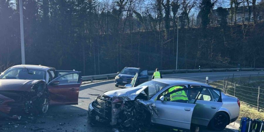 Grosses Glück für die Insassen der beiden Autos. Niemand wurde verletzt.
