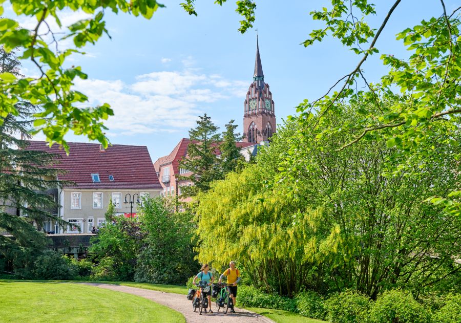 Unterwegs lohnt es sich vom Sattel zu steigen und neue Orte in Ruhe zu entdecken.