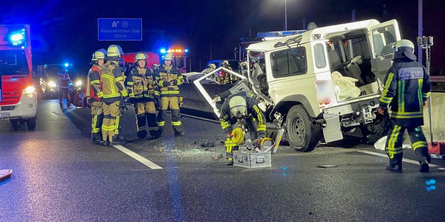 Wegen des Unfalls auf der A40 müssen Autofahrer mit erheblichen Einschränkungen rechnen.