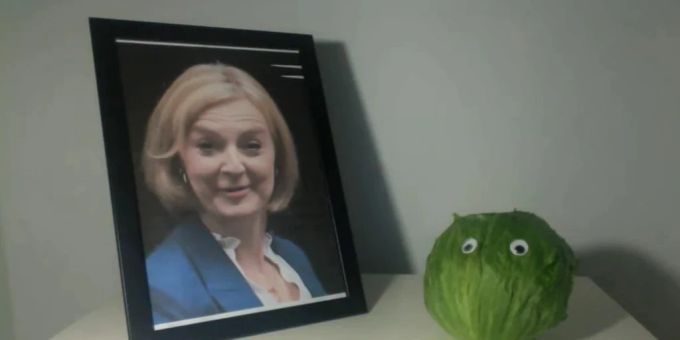 Was für ein Salat - So lacht das Netz über Ex-Briten-Premier Liz Truss