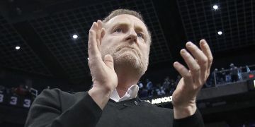 robert sarver phoenix suns