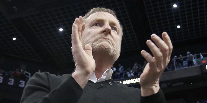 robert sarver phoenix suns