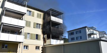 Balgach: Wohnung in Mehrfamilienhaus in Brand