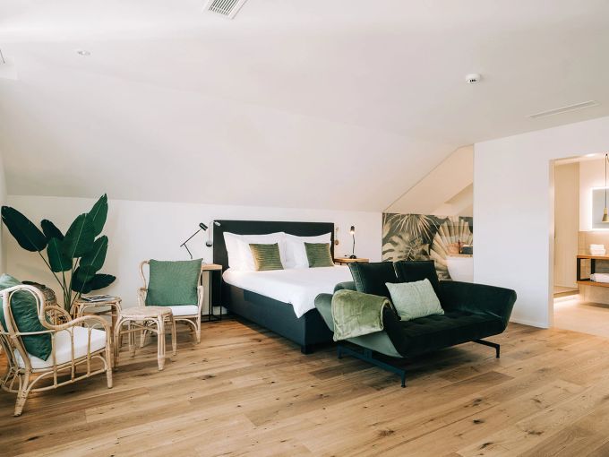 Grossräumig und hell: So präsentieren sich die Zimmer im Hotel Krone in Thun. Hotel Krone Thun Zimmer