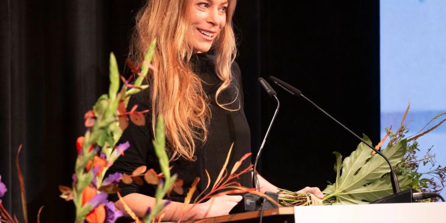 Regisseurin Henrika Kull bei der Preisverleihung der DEFA-Stiftung über ihre Auszeichnung. Sie erhält den mit 5.000 Euro dotierten Förderpreis für junges Kino.