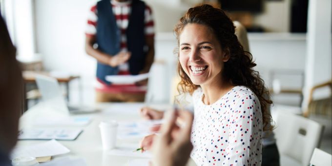 Abwechslung zum Home-Office und Raum für aufstrebende Start-ups: Die Räume mit anderen zu teilen, ist kosteneffizient und zudem inspirierend. Frau Co-Working