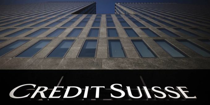 Gemäss einem Insider soll die Credit Suisse derzeit einen Investor für die Auslagerung einiger Geschäftsbereiche suchen. (Symbolbild) Credit Suisse