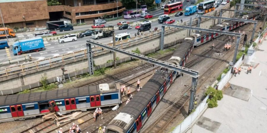 Acht Verletzte beim Zugunglück in Hongkong