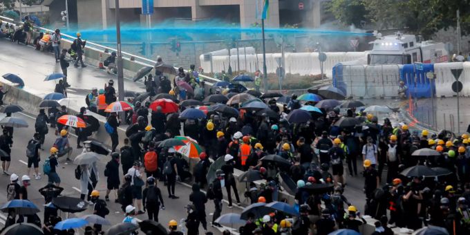 In Hongkong - Neue Ausschreitungen nach Verbot von Grossdemonstration