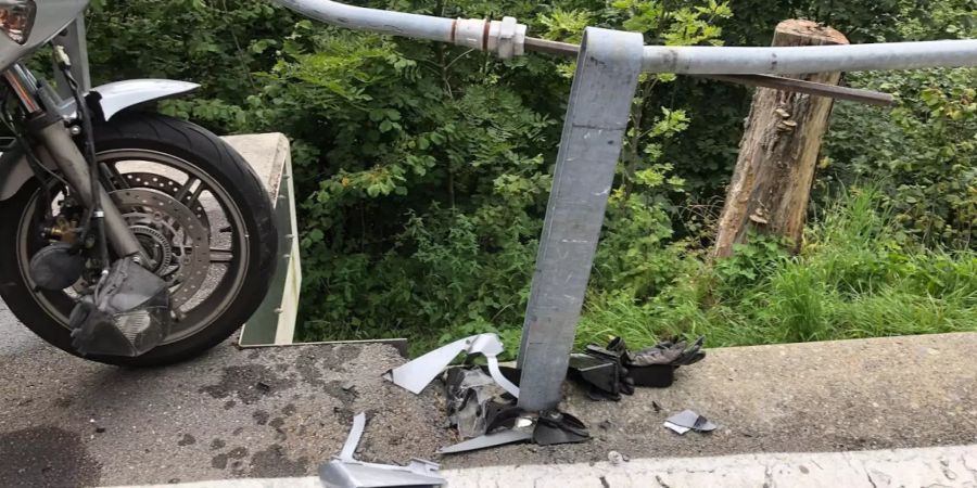 Motorradfahrer bei Selbstunfall verletzt
