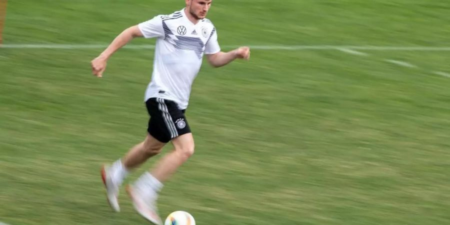 Muss sich derzeit mit seiner Rolle als Ersatzspieler arrangieren: Timo Werner bei einer Trainingseinheit. Foto: Marius Becker