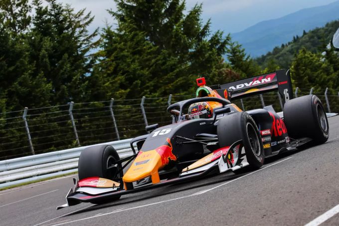 Dan Ticktum fuhr für Red Bull Racing in der japanischen Super Formula. Ticktum Red Bull Racing