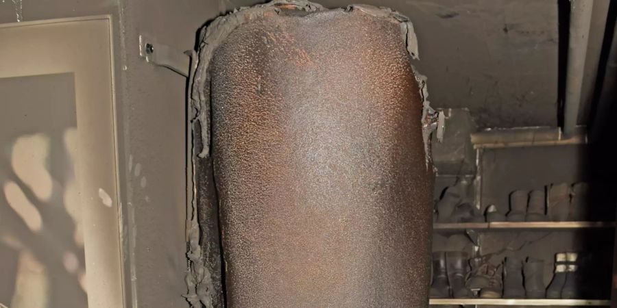 Waschküche steht in Brand.