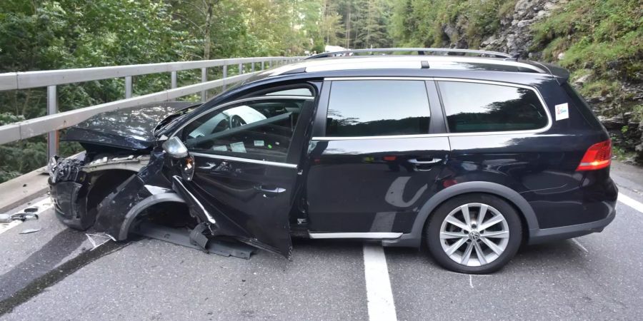 Zusammenstoss zweier Personenwagen.