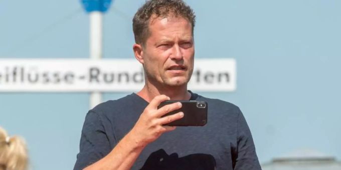 Til Schweiger macht jetzt auch in Pizza. Foto: Armin Weigel Til Schweiger macht jetzt auch in Pizza. Foto: Armin Weigel