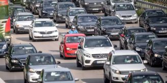 Motion - Nationalrat will Ausweichverkehr bei Autobahnstaus verhindern Motion - Nationalrat will Ausweichverkehr bei Autobahnstaus verhindern