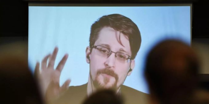 Der frühere US-Geheimdienstmitarbeiter Edward Snowden Der frühere US-Geheimdienstmitarbeiter Edward Snowden