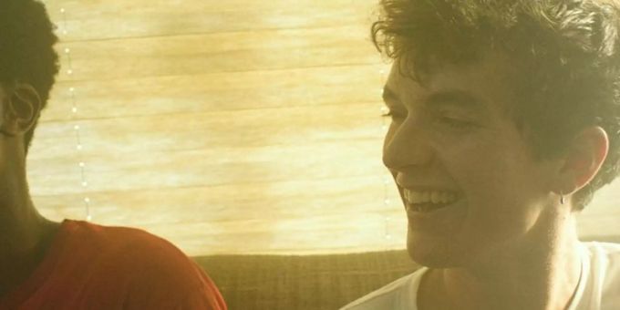 Gyllen (Fionn Whitehead, r) und William (Stephane Bak) machen gemeinsam einen Roadtrip von Nordafrika über Spanien bis nach Frankreich. Foto: Studiocanal Gyllen (Fionn Whitehead, r) und William (Stephane Bak) machen gemeinsam einen Roadtrip von Nordafrika über Spanien bis nach Frankreich. Foto: Studiocanal