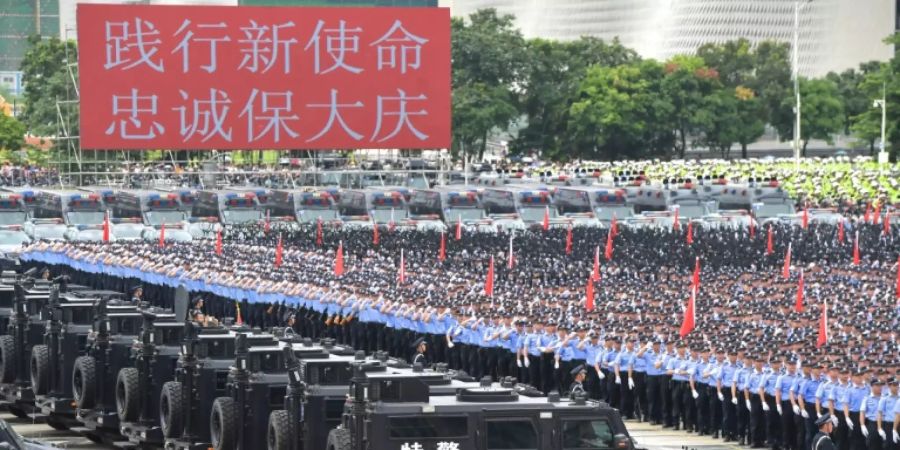 Polizei-Übung in Shenzhen