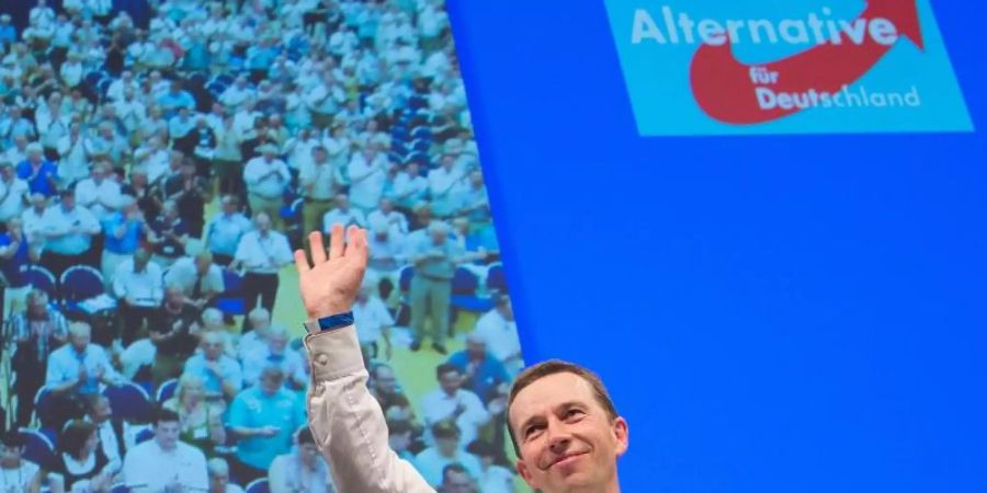 Trotz Kritik der Studierenden kehrt AfD-Gründer Bernd Lucke an die Uni Hamburg zurück. Foto: Maja Hitij