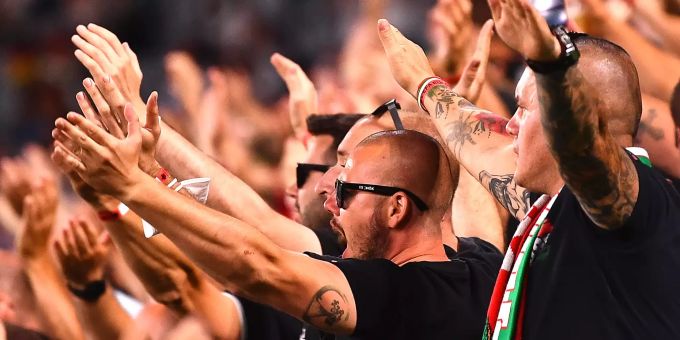 Ungarische Fans während der Partie zwischen Deutschland und Ungarn. Euro 2020