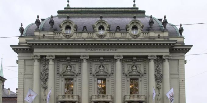 Das Berner Stadttheater und das Berner Symphonieorchester haben sich 2011 zu Konzert Theater Bern zusammengeschlossen. Ab der kommenden Spielzeit nennt sich die Institution «Bühnen Bern». (Archivbild) Das Berner Stadttheater und das Berner Symphonieorchester haben sich 2011 zu Konzert Theater Bern zusammengeschlossen. Ab der kommenden Spielzeit nennt sich die Institution «Bühnen Bern». (Archivbild)