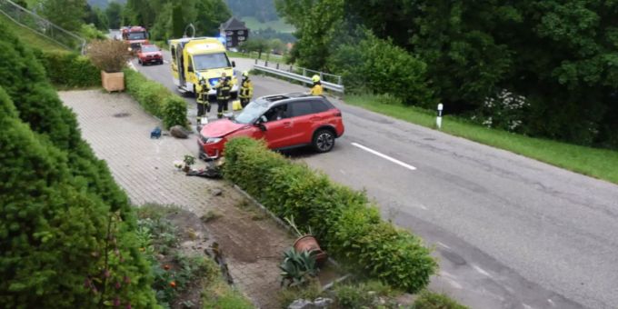 Am Auto entstand Totalschaden. Unfall