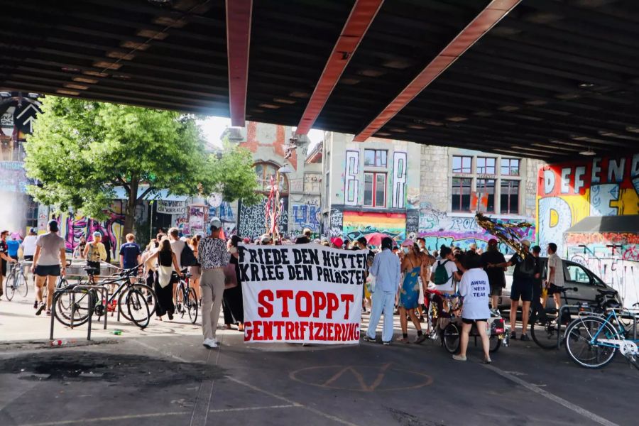 Bei der Reithalle findet die Demonstration ihr Ende.