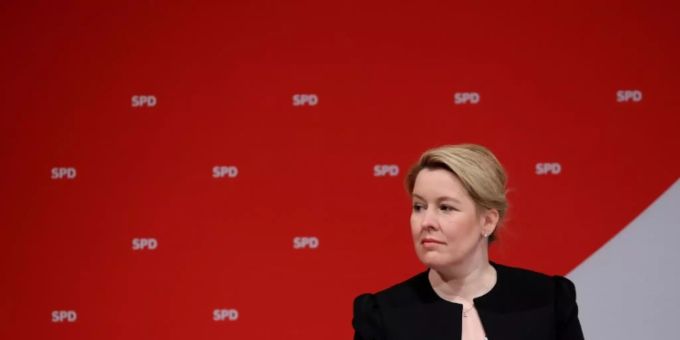 Berlin - Giffey verteidigt Festhalten an Spitzenkandidatur in Berlin