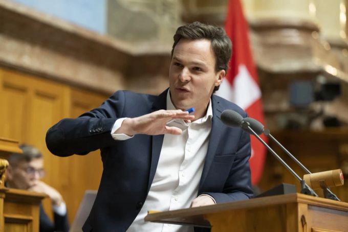 Nationalrat Bastien Girod (Grüne/ZH) spricht während der Wintersession der Eidgenössischen Räte im Nationalrat in Bern. (Archivbild) Bastien Girod South Pole