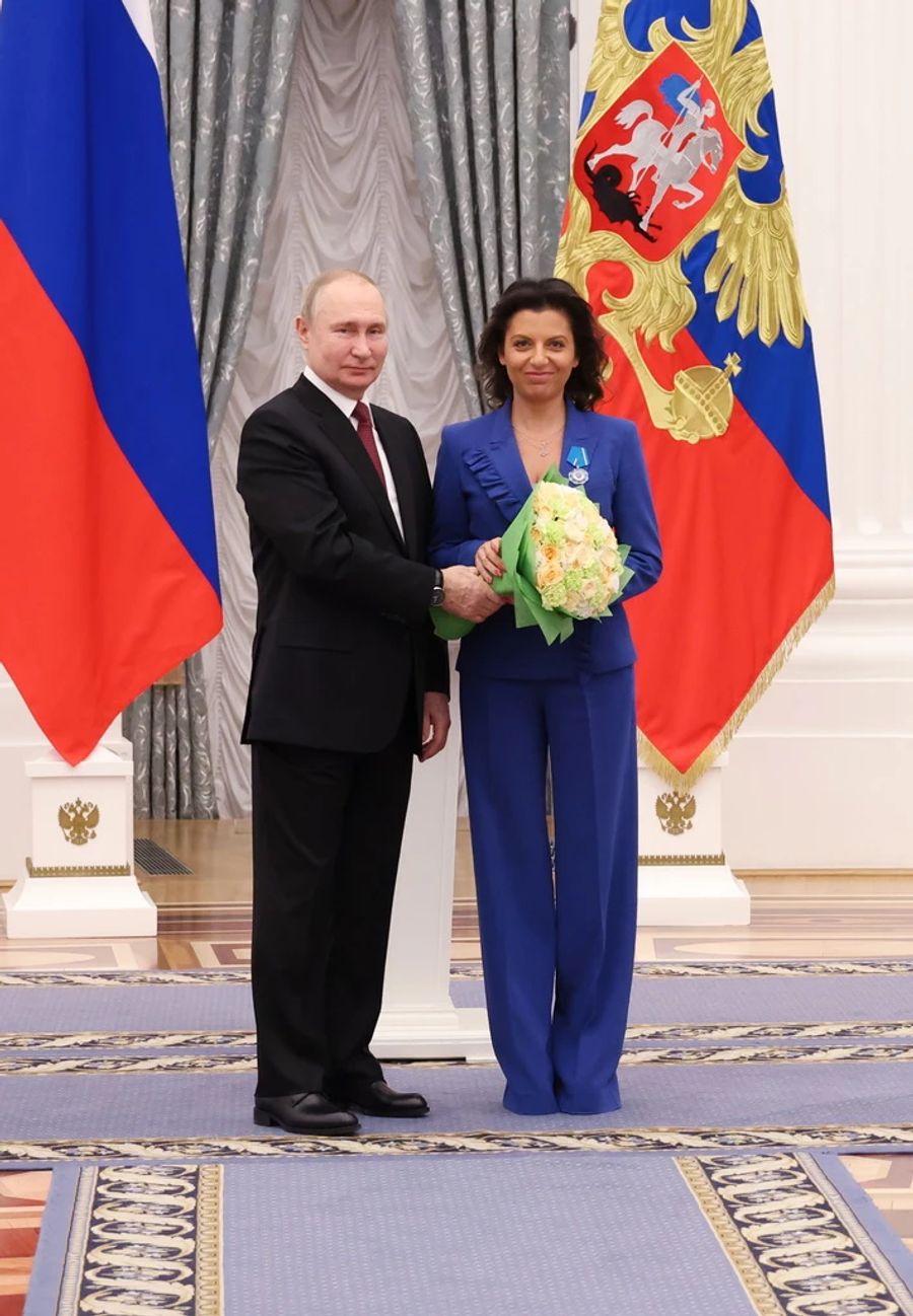 Die Chefredaktorin ist Putins wichtigste Propagandistin. (Im Bild: Übergabe eines Ehrenordens am 20. Dezember 2022 in Moskau)