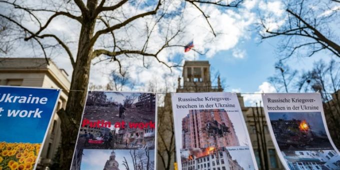 Kundgebung vor russischer Botschaft in Berlin Kundgebung vor russischer Botschaft in Berlin