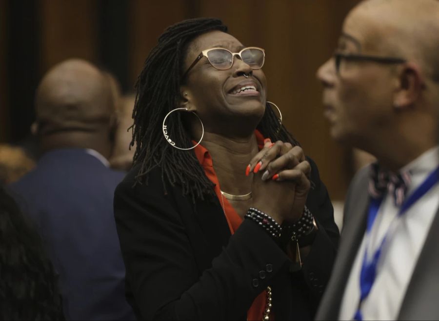 Erika Barrow, Lamar Johnsons Freundin, nach der Urteilsverkündung.