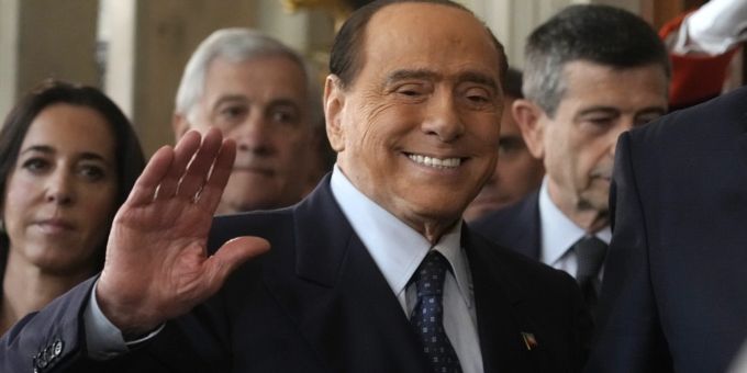 Silvio Berlusconi wurde diese Woche freigesprochen. silvio Berlusconi
