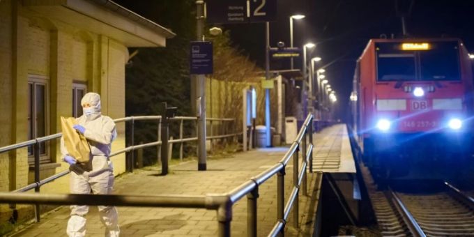 Spurensicherung an Zug Spurensicherung an Zug