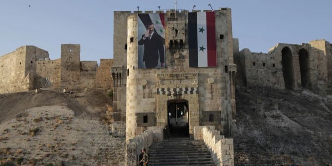 Beim Erdbeben wurde die Zitadelle in Aleppo beschädigt. (Archivbild) Erdbeben Aleppo Zitadelle