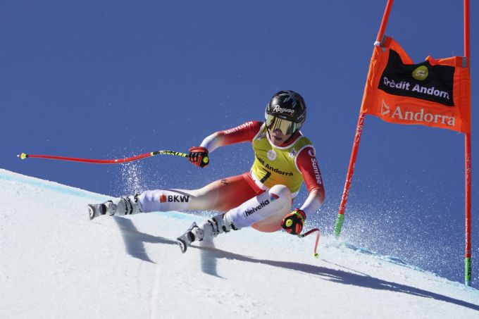 Lara Gut-Behrami während der Abfahrt gestern in Soldeu in Andorra. (AP Photo/Giovanni Zenoni) lara gut-behrami